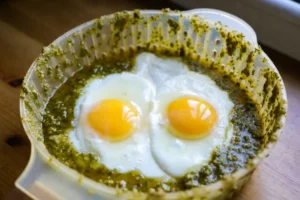Huevos al Pesto en Freidora de Aire — El Desayuno Viral de 10 Minutos